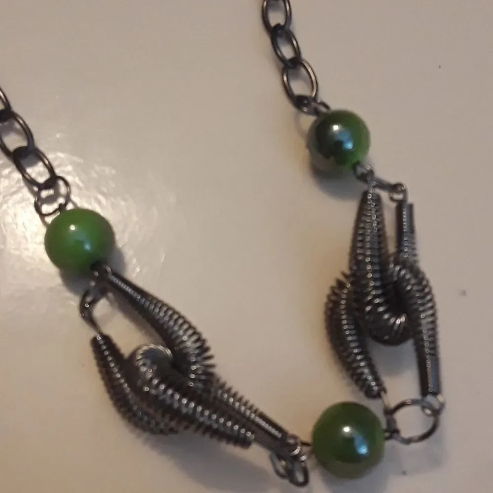Silver And Green 17 Inch Necklace